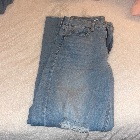 The cutest old navy jeans. Bought the wrong size and couldn’t return. - Picture 1 of 2